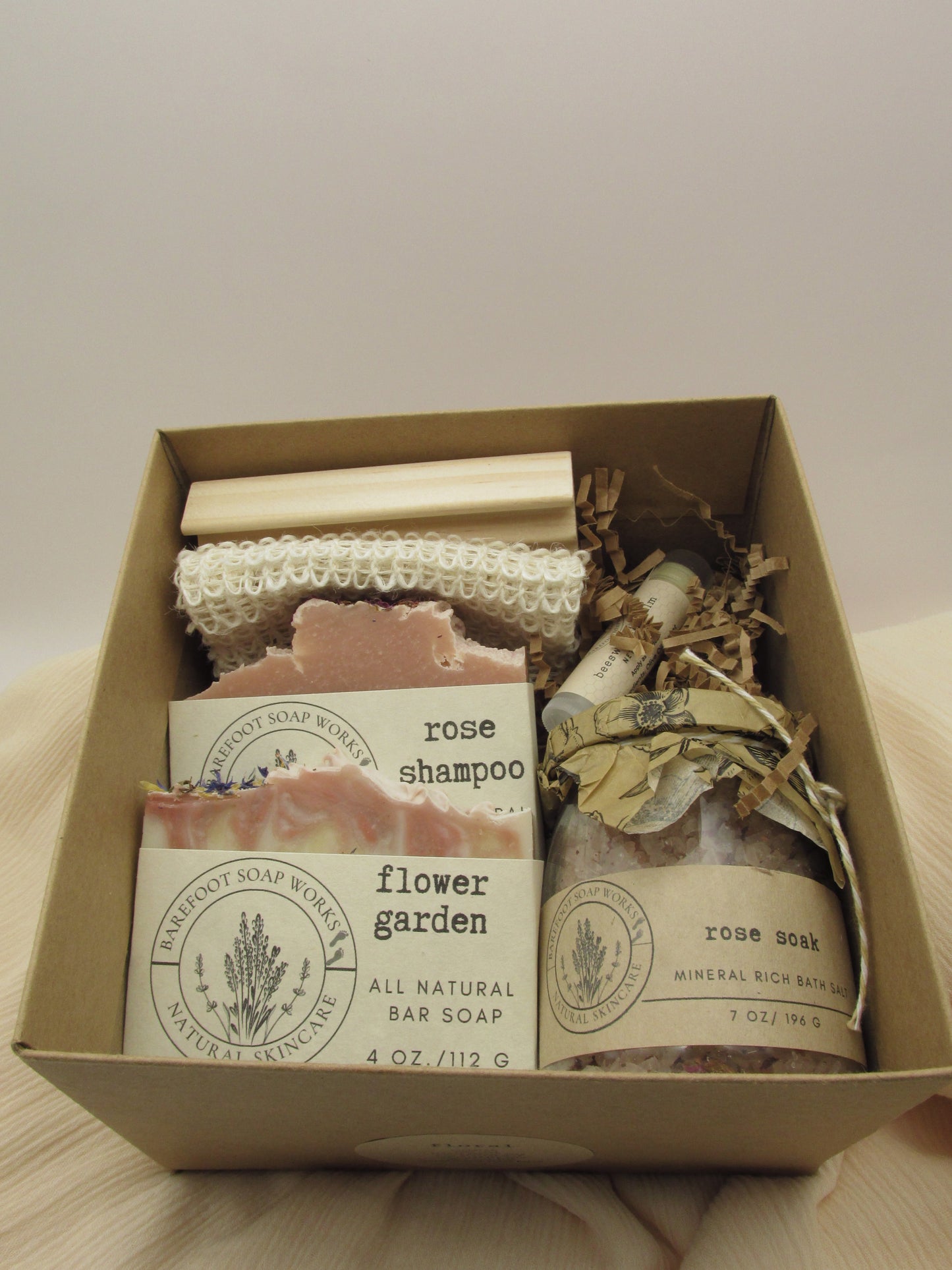 Floral Spa Gift Box | Rose & Flower Natural Soap Gift Set | Romantic Self Care Gift | Handmade Bath & Body Bundle