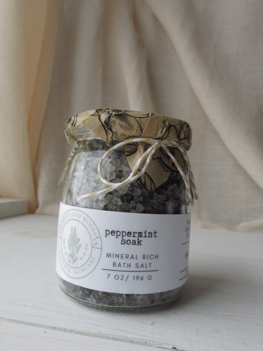 Peppermint Mineral Bath Salts – Cooling, Mineral-Rich Soak for Relaxation & Refreshment