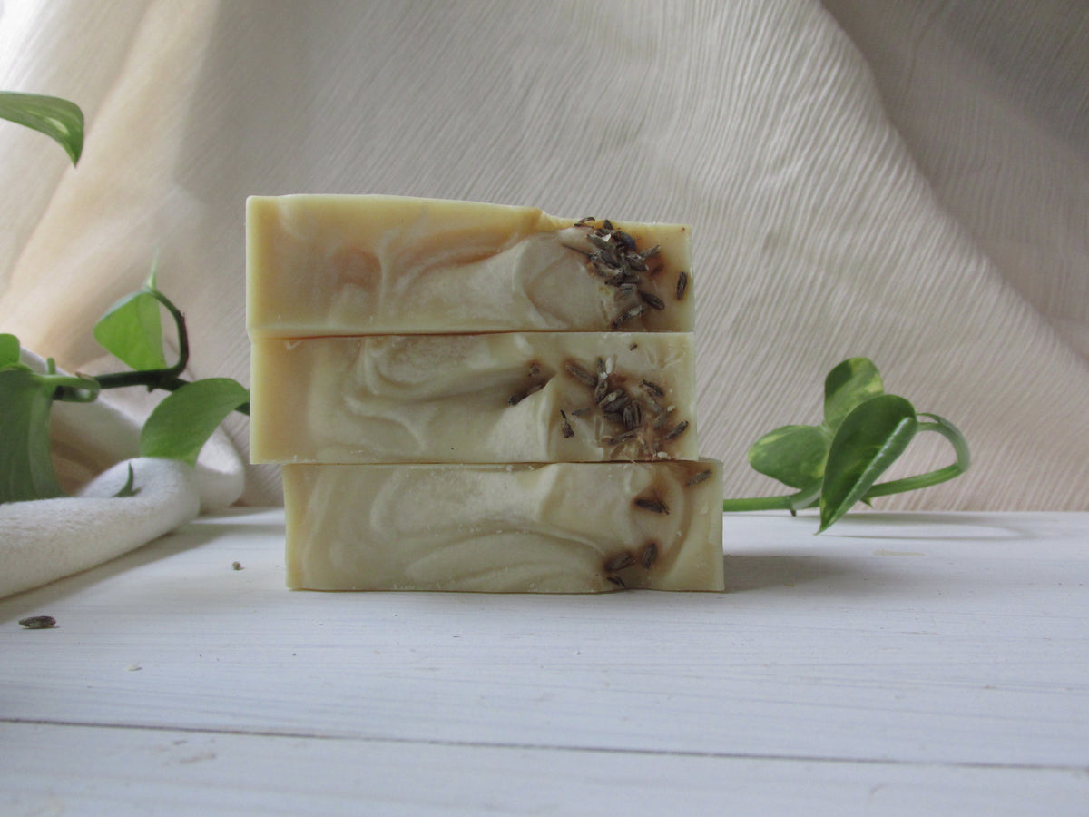 Sunlit Lavender Soap | Handmade Botanical Bar Soap with Lavender Flowers, Aloe Vera & Essential Oils | Natural Handmade Soap