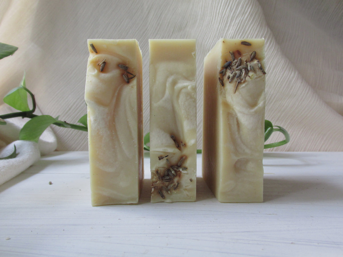 Sunlit Lavender Soap | Handmade Botanical Bar Soap with Lavender Flowers, Aloe Vera & Essential Oils | Natural Handmade Soap