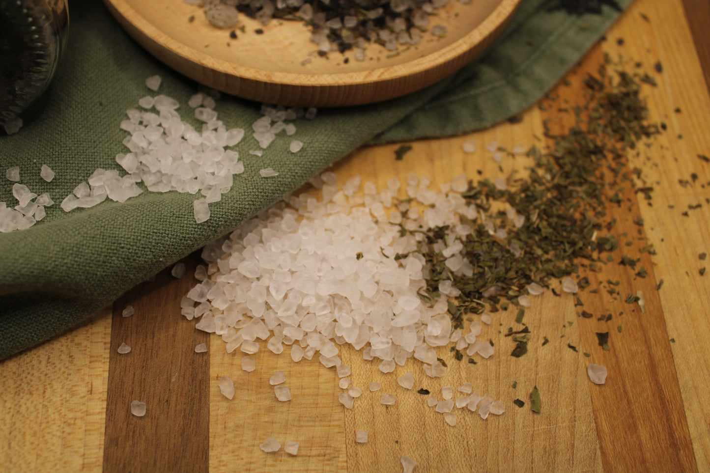 Peppermint Mineral Bath Salts – Cooling, Mineral-Rich Soak for Relaxation & Refreshment