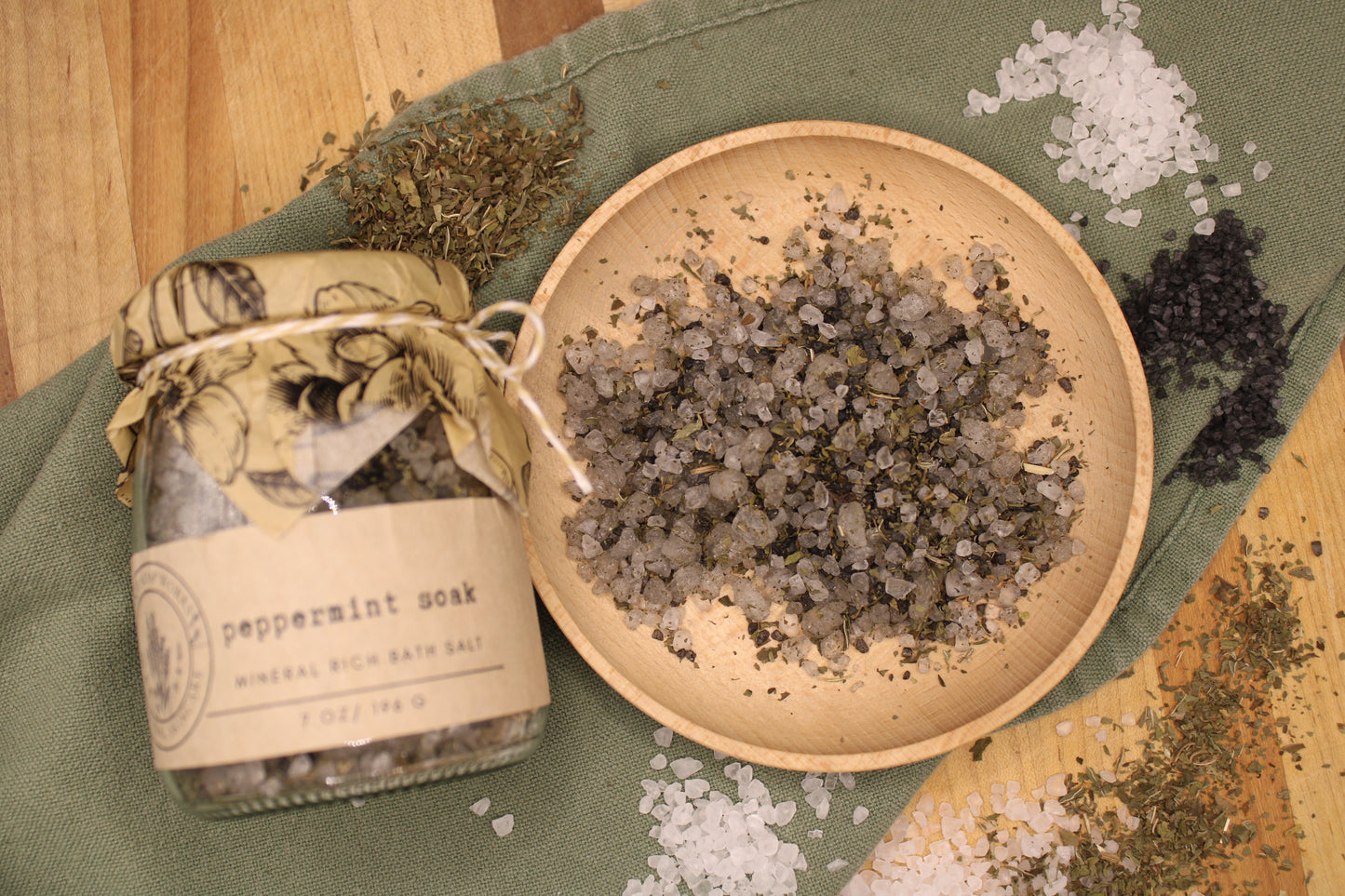 Peppermint Mineral Bath Salts – Cooling, Mineral-Rich Soak for Relaxation & Refreshment